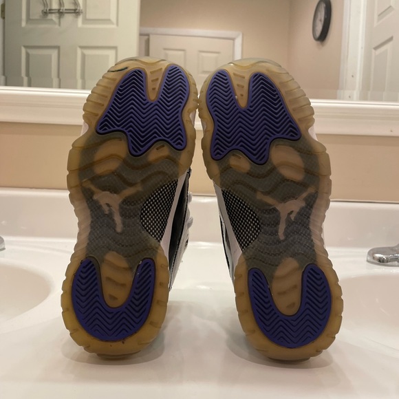 Air Jordan XI Retro Concord(45) GS Size 6 - Picture 6 of 6